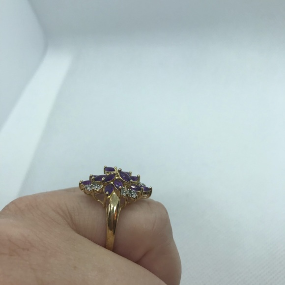 New with tag sterling silver amethyst and diamond cluster ring size 8 - Picture 4 of 5